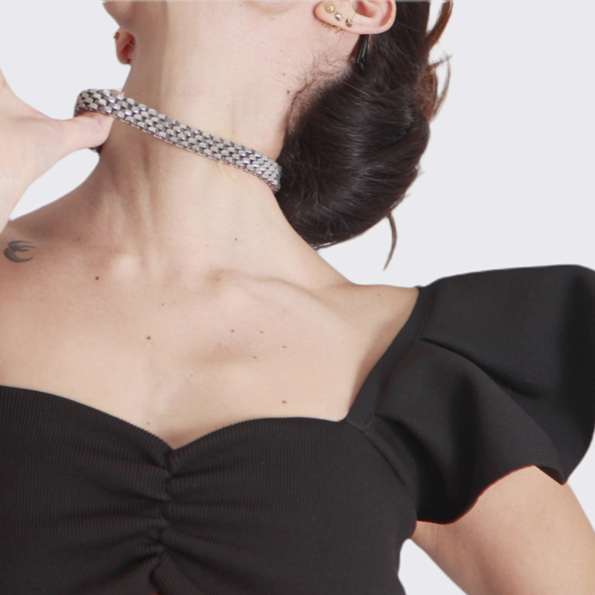 Handcrafted stainlesssteel statement choker jewellery