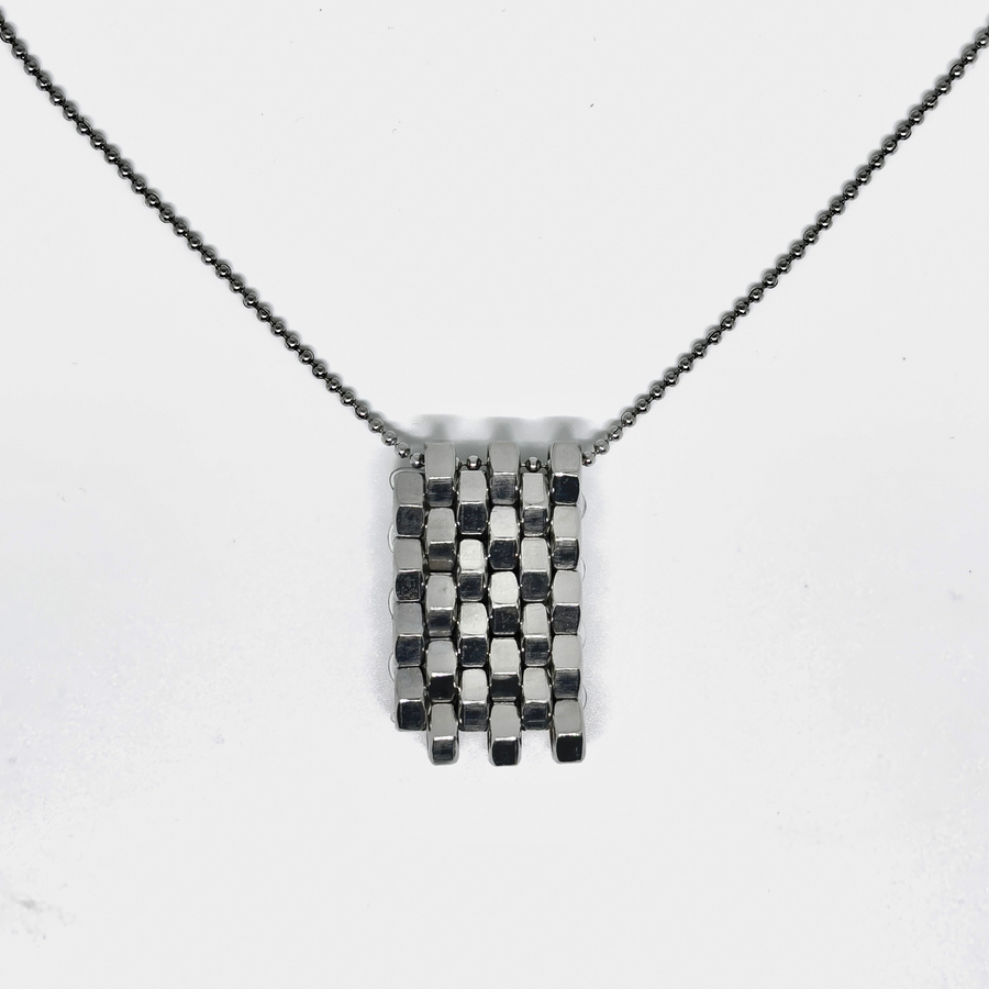 Stunning stainless steel pendant jewelry